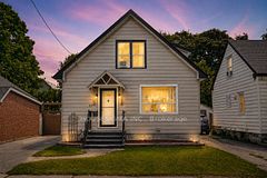 93 Brock Street W, Oshawa, ON L1G 1R7