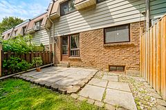 506 Normandy Street 40, Oshawa, ON L1H 7N8