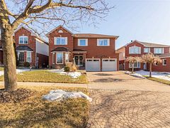 843 Corbett's Road, Oshawa, ON L1K 1Z2