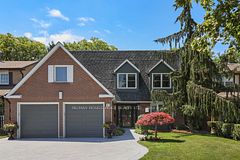 11 Canmore Boulevard, Toronto, ON M1C 3T3