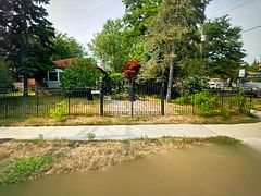 5332 Lawrence Avenue E, Toronto, ON M1C 1R4