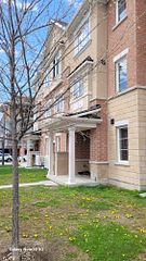 34 Deans Drive, Toronto, ON M1L 0C1