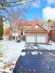 41 Broadbridge Drive Main, Toronto, ON M1C 3K5