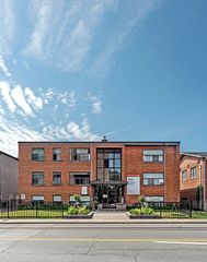 111 Cosburn Avenue 108, Toronto, ON M4J 2L1