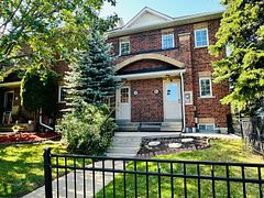 2 Hedge End Road 115, Toronto, ON M1B 5Z8