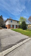 107 Crittenden Square, Toronto, ON M1B 1V2