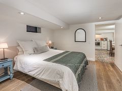 1654 Gerrard Street E, Toronto, ON M4L 2A8