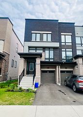 763 Stanstead Path, Oshawa, ON L1K 3G4