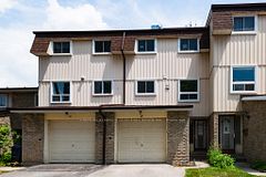 44 Chester Le Boulevard 32, Toronto, ON M1W 2M8