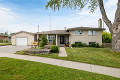 566 Dean Avenue Lower, Oshawa, ON L1H 3J8