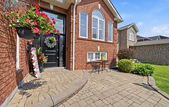 32 Patrick Drive, Whitby, ON L1R 2L2