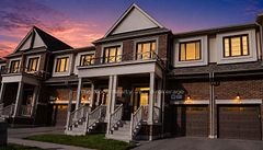 26 Louise Crescent, Whitby, ON L1P 0J9