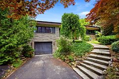 128 Marica Avenue, Oshawa, ON L1G 3G8