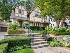 14 Pine Crescent, Toronto, ON M4E 1L2