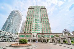 8 Lee Centre Drive PH103, Toronto, ON M1H 3H8