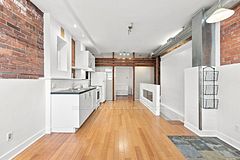 208 Greenwood Avenue unit 1, Toronto, ON M4L 2R1