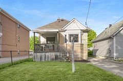 121 Cromwell Avenue, Oshawa, ON L1J 4T5