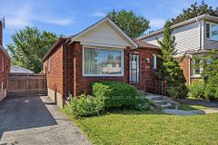 425 O'Connor Drive, Toronto, ON M4J 2W5