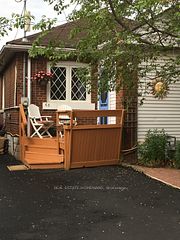 63 Queensbury Avenue, Toronto, ON M1N 2X8
