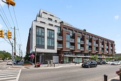 201 Brock Street S 427, Whitby, ON L1N 4K2