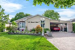 49 Tunmead Square, Toronto, ON M1B 1X1