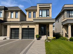 18 Larkin Lane, Clarington, ON L1C 2W3