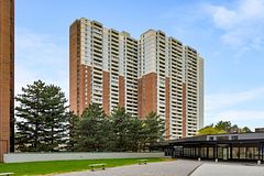 5 Massey Square 1710, Toronto, ON M4C 5L6