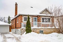137 Banting Avenue, Oshawa, ON L1H 2M5