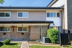 925 Bayly Street 27, Pickering, ON L1W 1L4