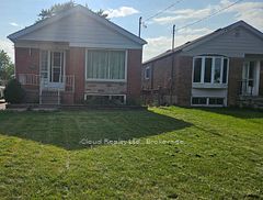 32 Frey Crescent MAIN, Toronto, ON M1R 2C6