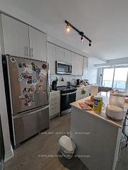 286 main Street 1410, Toronto, ON M4C 4X4