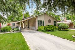 865 Krosno Boulevard, Pickering, ON L1W 1H2