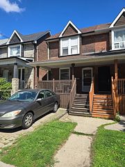 259 Woodbine Avenue, Toronto, ON M4L 3P3