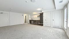 45 Connaught Avenue 404, Toronto, ON M4L 2V8