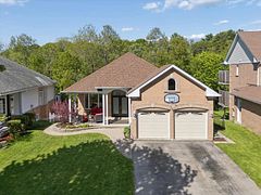 1028 Highbrooke Court, Oshawa, ON L1K 2K6