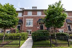 16 Streathern Way, Clarington, ON L1C 0S4