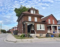 62 Harold Street Bsmt, Oshawa, ON L1H 4Y3