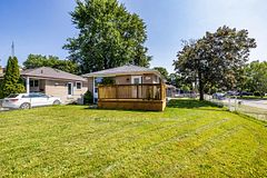 42 Thorncroft Crescent, Ajax, ON L1S 2S2