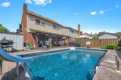 641 Merlin Court, Oshawa, ON L1K 1M3