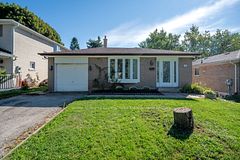 162 Merkley Square, Toronto, ON M1G 2Y8