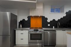 173 Milverton Boulevard 2, Toronto, ON M4J 1V2