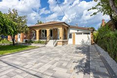 1083 Birchmount Road, Toronto, ON M1K 1S6