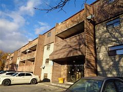 560 Bloor Street E 304, Oshawa, ON L1H 3N2