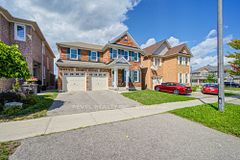 112 Rouge River Drive, Toronto, ON M1B 6G1