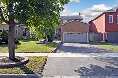 75 Rolling Acres Drive, Whitby, ON L1R 2B8