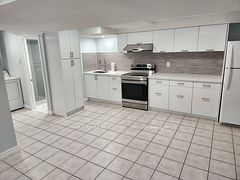 28 N Iles Street N, Ajax, ON L1T 3V4