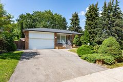 132 Collingsbrook Boulevard, Toronto, ON M1W 1M7