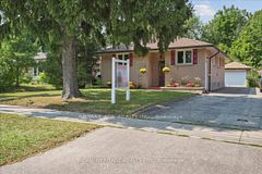 26 Oakridge Drive Bsmt, Toronto, ON M1M 2A4