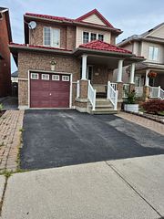 69 Rampart Crescent, Whitby, ON L1P 1T7