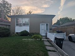 78 Pandora Circle, Toronto, ON M1H 1V7